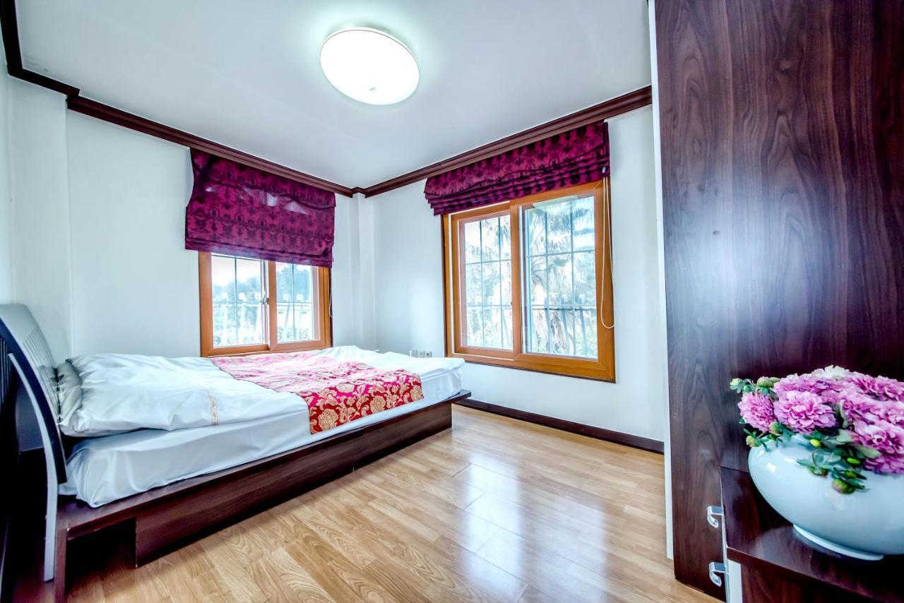 Jeju Hue Pension Seogwipo Exterior photo